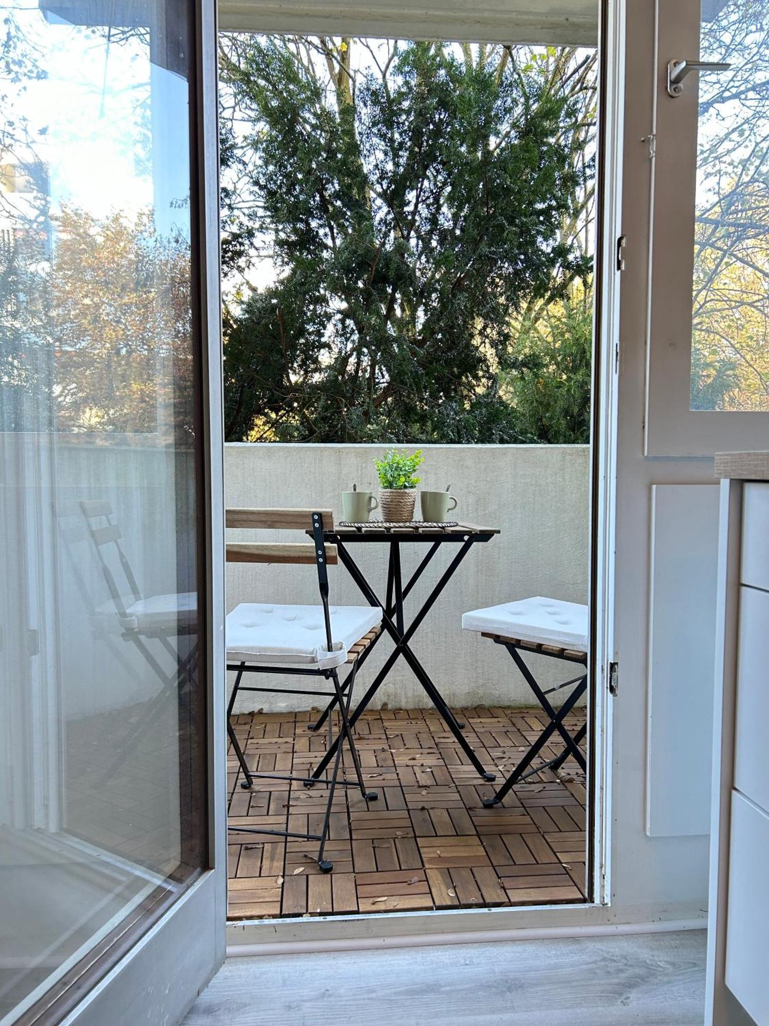 Modernes Designer-Apartment Fuer 7 Gaeste - 80Qm In Zentraler Lage, Self-Check-In Karlsruhe Bagian luar foto